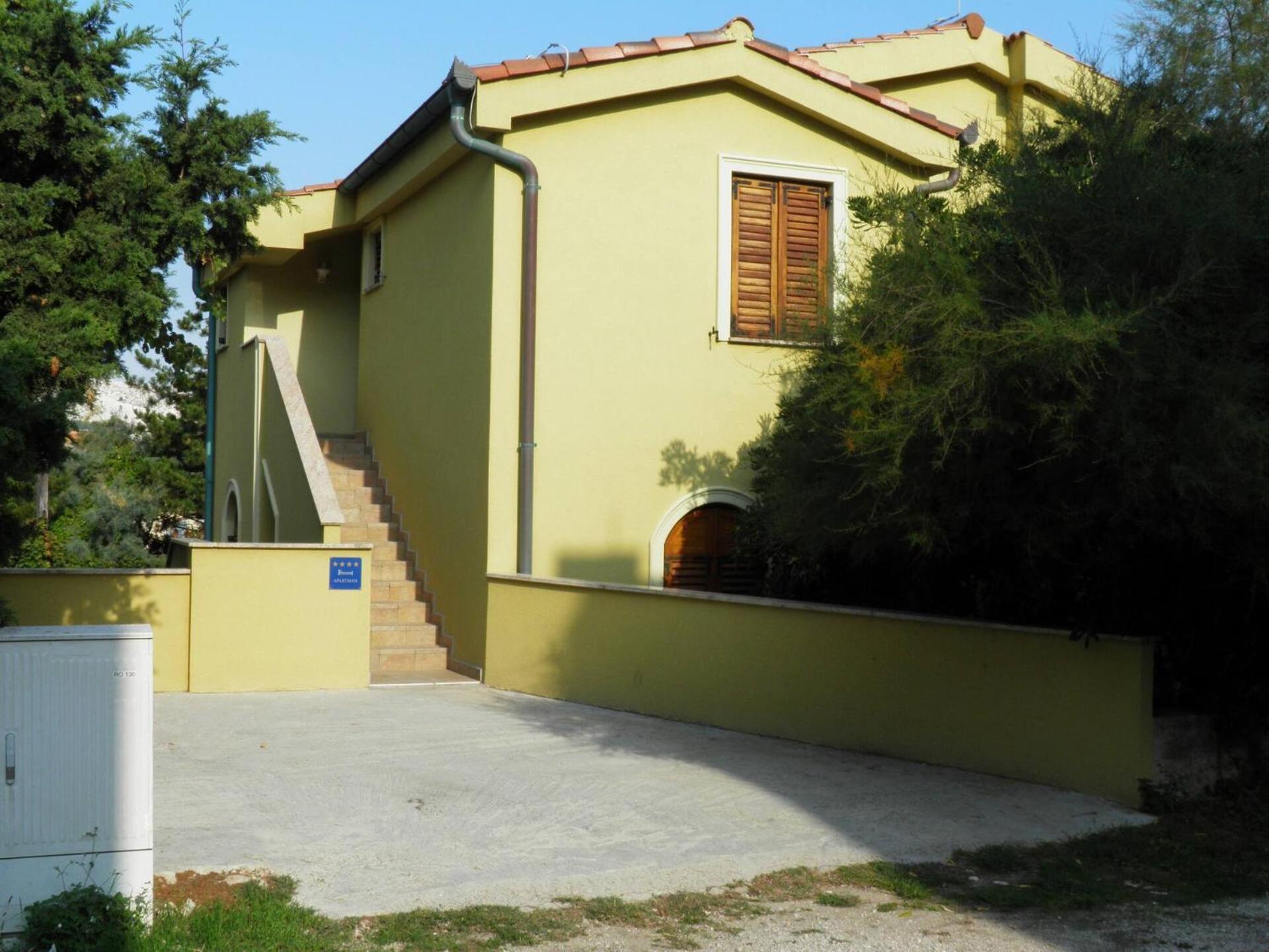 Apartments Mrkus Baska  Exterior photo